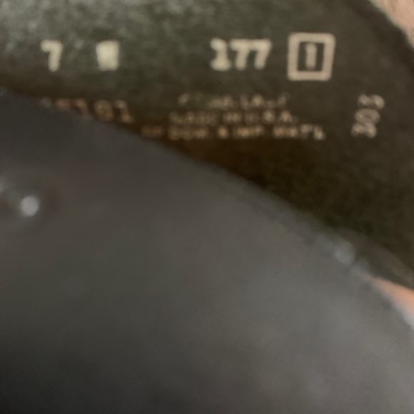 MUNRO SPORT Women’s Black Leather Thong Sculpted Collection Size 7 - Picture 11 of 13